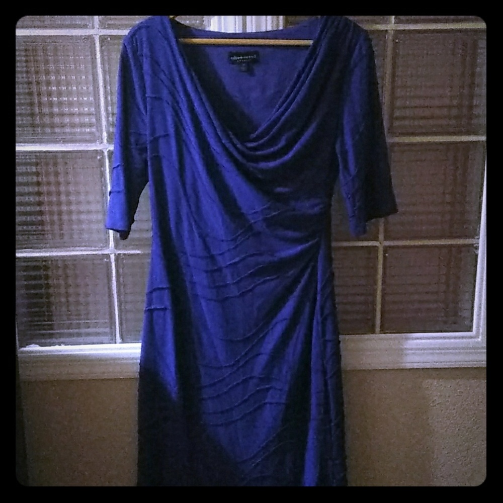 WOMEN'S BEAUTIFUL DRESS